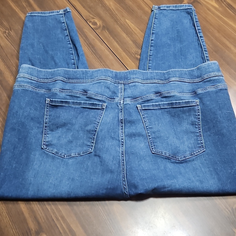 Torrid Jeans - Picture 6 of 15